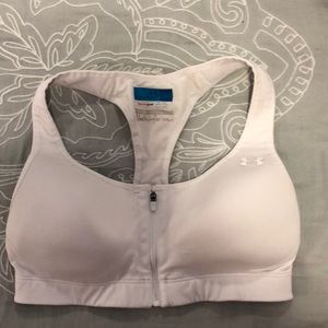 White under armour sports bra